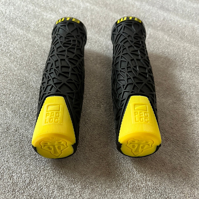 WTB Ace Padloc Handlebar Grips Black yellow