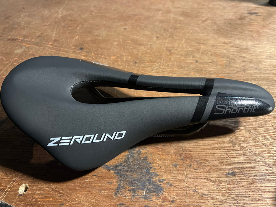 SELLE SAN MARCO SHORTFIT NARROW OPENFIT SADDLE Carbon Rails